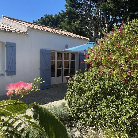Maison Familiale A 50m De La Plage Avec Jardin Clos Et Garage - - Fr-1-224b-174
